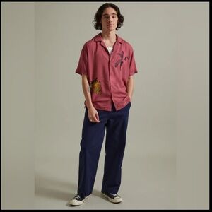 Urban Outfitters
Button Down Pop Art Men's Shirt XL